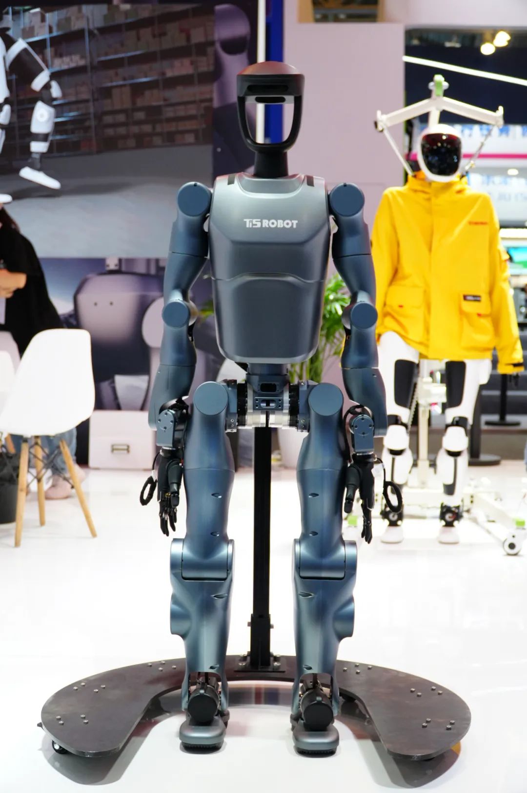 Ti5 ROBOT T140 Robot